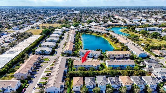 1475 Silk Oak Dr, Hollywood, FL 33021