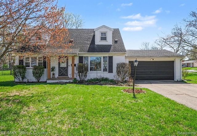 308 Old Bridge Road, Grand Blanc, MI 48439