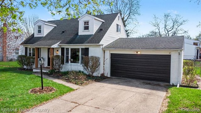 308 Old Bridge Road, Grand Blanc, MI 48439