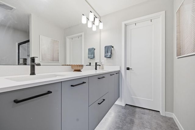 16114 Duvane Way, Lakeville, MN 55044