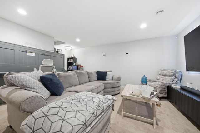 16114 Duvane Way, Lakeville, MN 55044