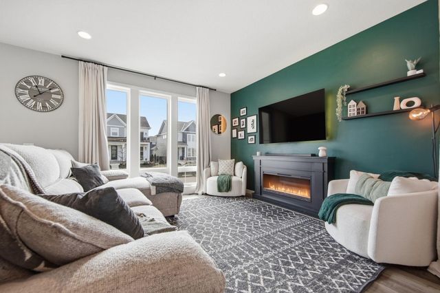 16114 Duvane Way, Lakeville, MN 55044