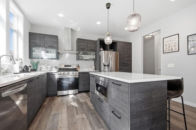 16114 Duvane Way, Lakeville, MN 55044