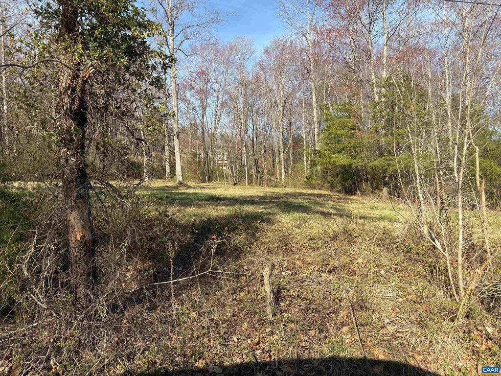 27A-3-26 Meadow Dr # 26, Stanardsville, VA 22973
