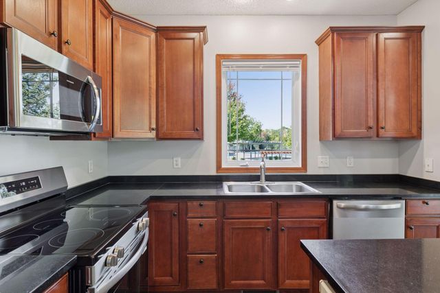 5066 Yuma Lane N, Plymouth, MN 55446