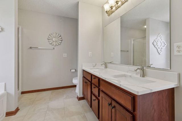 5066 Yuma Lane N, Plymouth, MN 55446