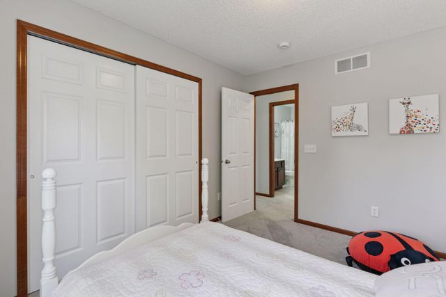 5066 Yuma Lane N, Plymouth, MN 55446