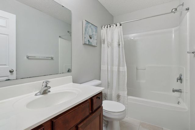 5066 Yuma Lane N, Plymouth, MN 55446