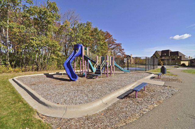 5066 Yuma Lane N, Plymouth, MN 55446