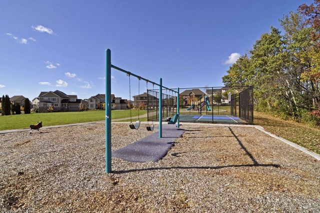 5066 Yuma Lane N, Plymouth, MN 55446