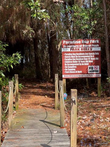 3857 Paradise Bay Dr, Gulf Breeze, FL 32563