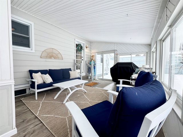 1009 MONTPELIER Avenue, Erie, PA 16505