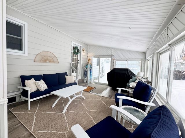 1009 MONTPELIER Avenue, Erie, PA 16505