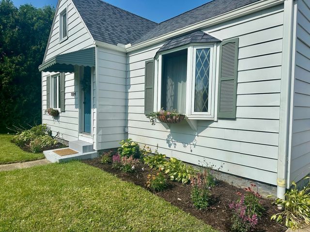 1009 MONTPELIER Avenue, Erie, PA 16505