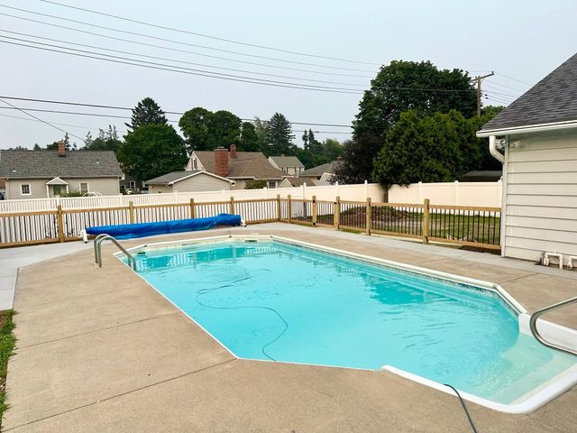 1009 MONTPELIER Avenue, Erie, PA 16505