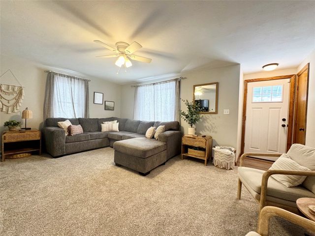 1009 MONTPELIER Avenue, Erie, PA 16505