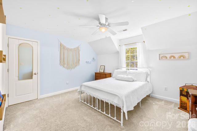 8830 Bluestone Bay Court, Sherrills Ford, NC 28673