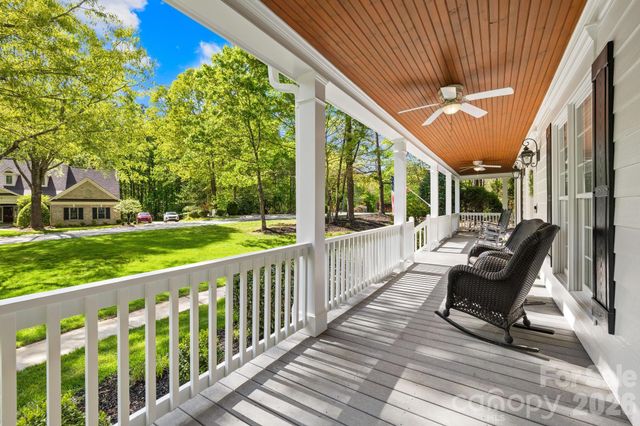 8830 Bluestone Bay Court, Sherrills Ford, NC 28673