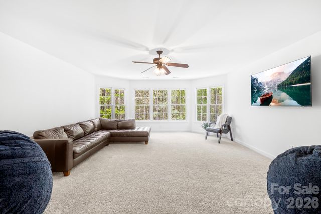 8830 Bluestone Bay Court, Sherrills Ford, NC 28673