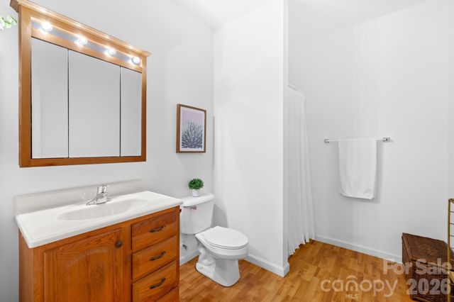 8830 Bluestone Bay Court, Sherrills Ford, NC 28673