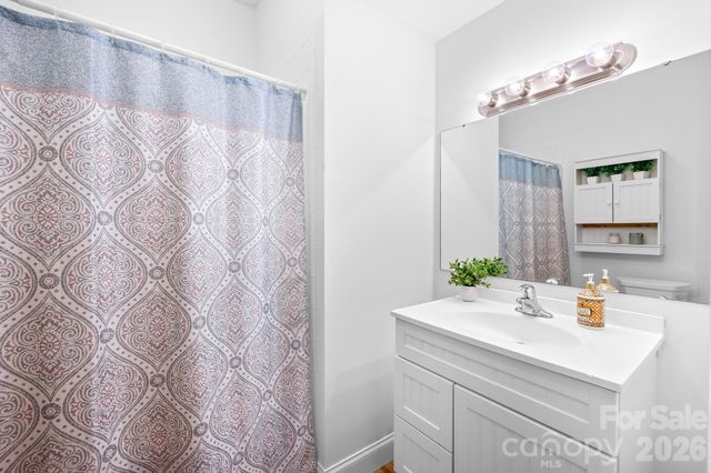 8830 Bluestone Bay Court, Sherrills Ford, NC 28673