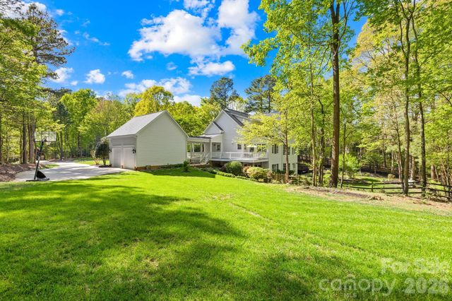 8830 Bluestone Bay Court, Sherrills Ford, NC 28673