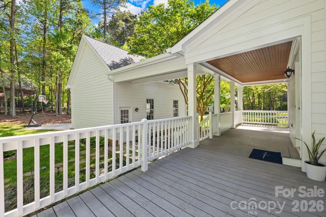 8830 Bluestone Bay Court, Sherrills Ford, NC 28673