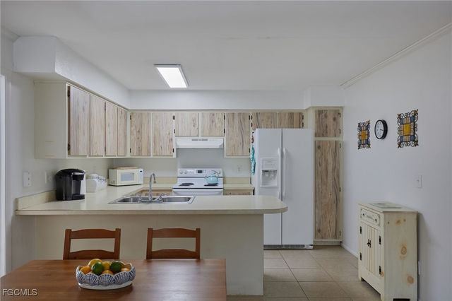 1100 Pondella RD 916, Cape Coral, FL 33909