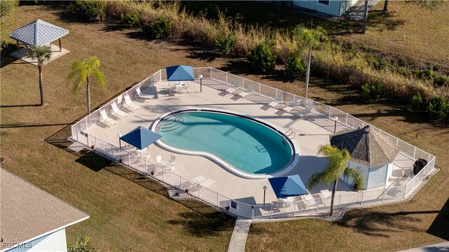 1100 Pondella RD 916, Cape Coral, FL 33909