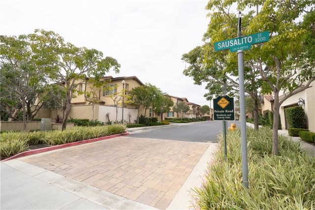 10511 Sausalito Court, Los Alamitos, CA 90720