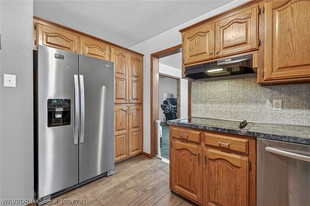 2706 E King Avenue, Sallisaw, OK 74955