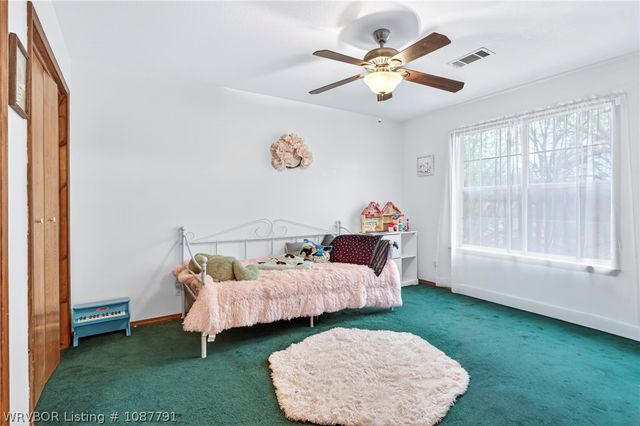 2706 E King Avenue, Sallisaw, OK 74955