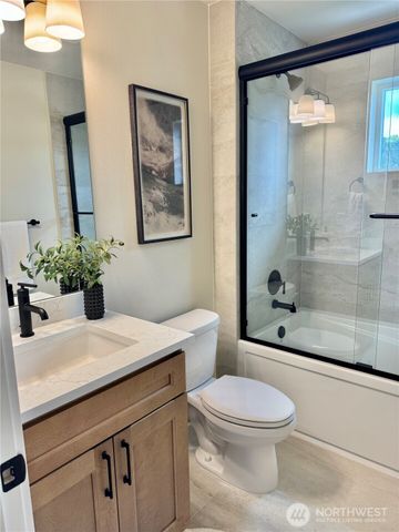 5701 Parker Road E, Sumner, WA 98390