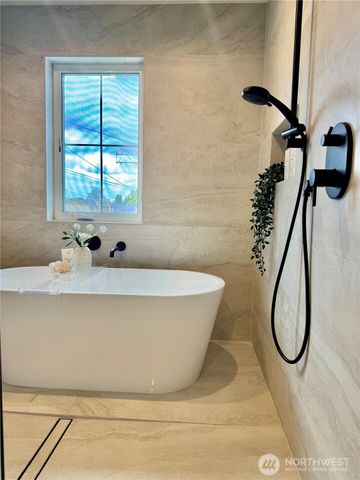 5701 Parker Road E, Sumner, WA 98390