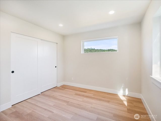 5701 Parker RD E, Sumner, WA 98390