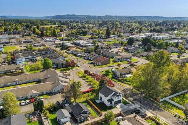 5701 Parker RD E, Sumner, WA 98390