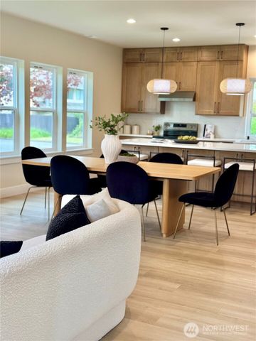 5701 Parker Road E, Sumner, WA 98390