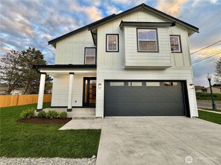 5701 Parker Road E, Sumner, WA 98390