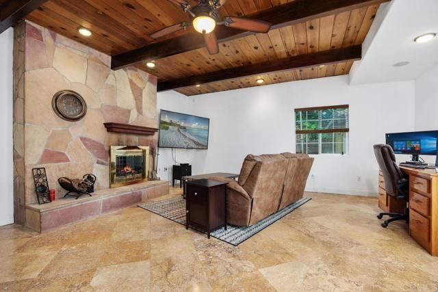 1199 Tamarack Ave, Carlsbad, CA 92008