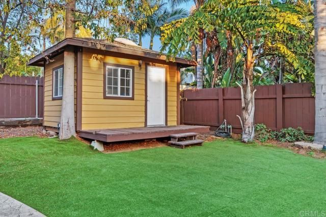 1199 Tamarack Ave, Carlsbad, CA 92008