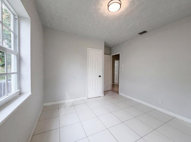 417 NW 2nd Street, Boynton Beach, FL 33435