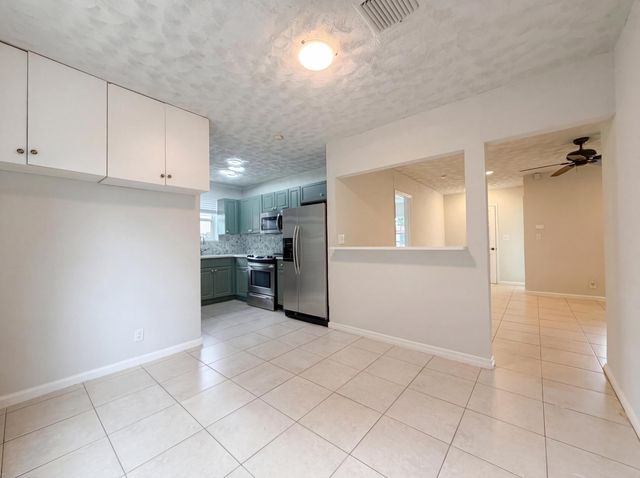 417 NW 2nd Street, Boynton Beach, FL 33435