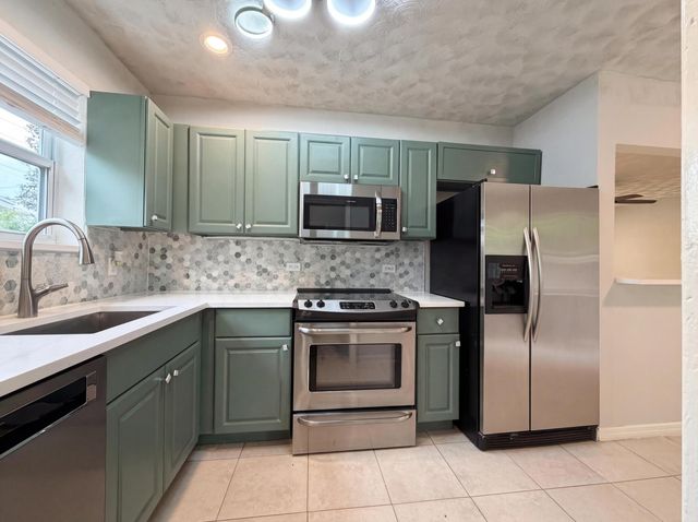 417 NW 2nd Street, Boynton Beach, FL 33435