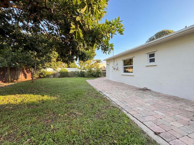 417 NW 2nd Street, Boynton Beach, FL 33435
