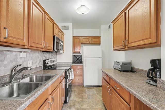 333 W Meyer Boulevard 514, Kansas City, MO 64113