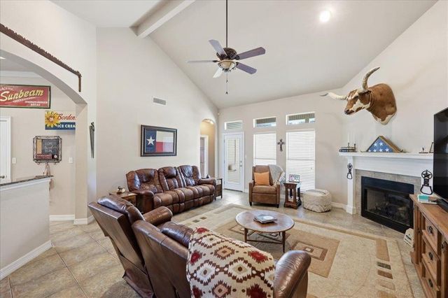 5820 Westchase Loop, Lumberton, TX 77657