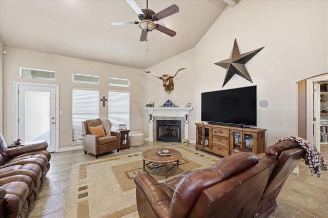 5820 Westchase Loop, Lumberton, TX 77657