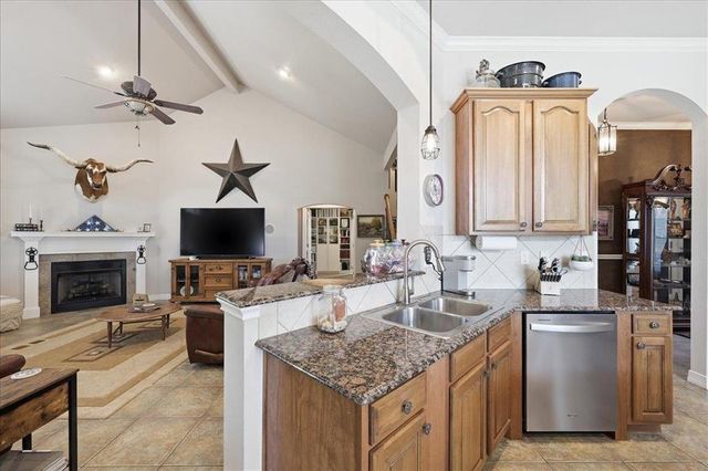 5820 Westchase Loop, Lumberton, TX 77657