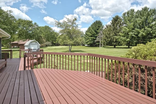 37W390 Linda Lane, Elgin, IL 60124