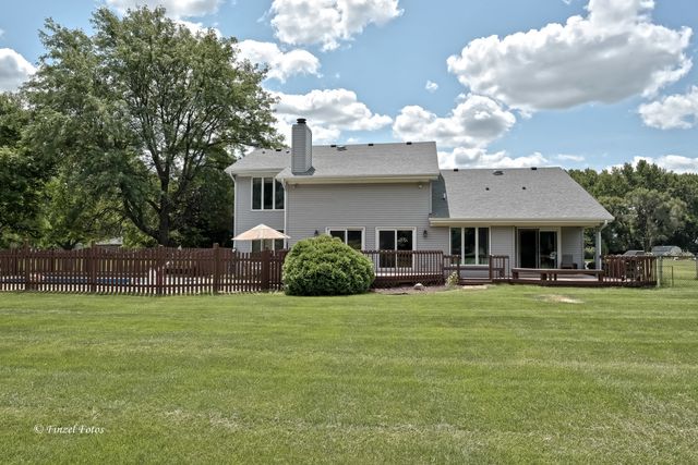 37W390 Linda Lane, Elgin, IL 60124